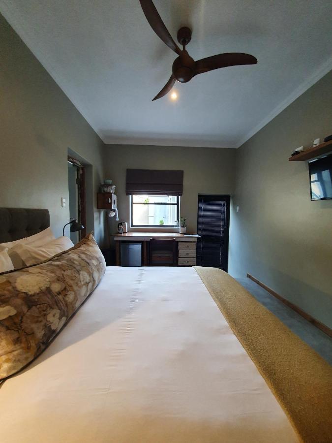 Avo&Oak Guesthouse Джордж Екстер'єр фото